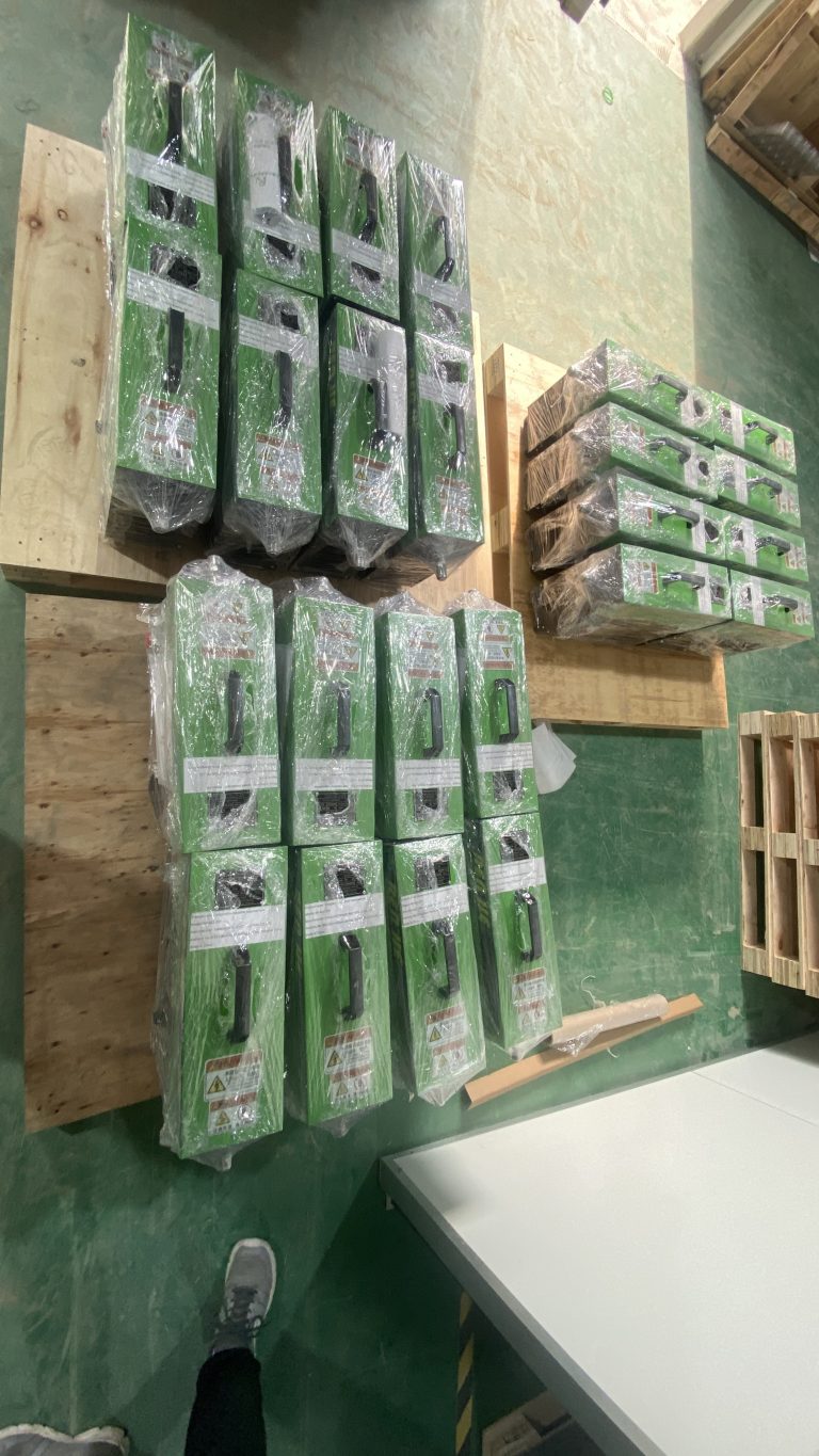 Hình ảnh thực tế Máy thổi khí nóng Renhe RH-R22 - Vector Vina